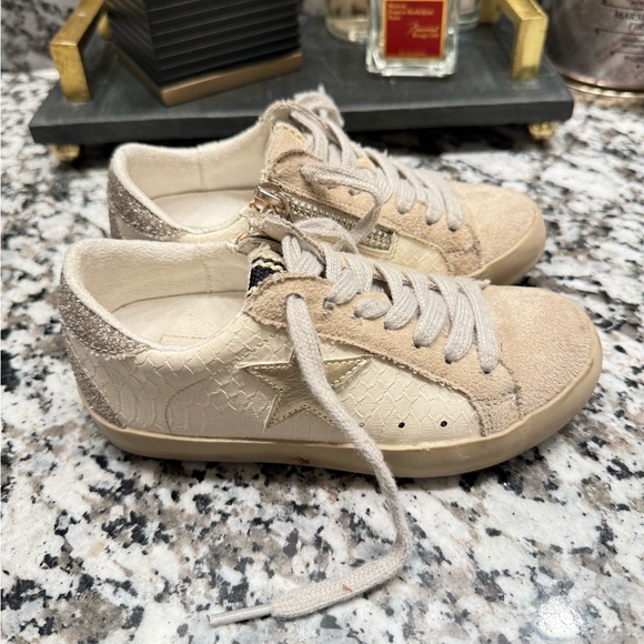 ShuShop Beige Star Kids Sneakers - Picture 3 of 4